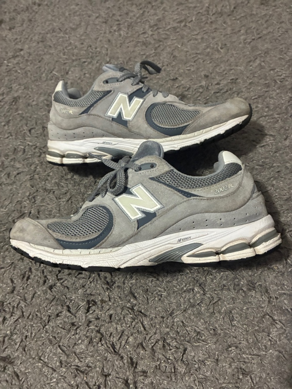 New balance 2002r